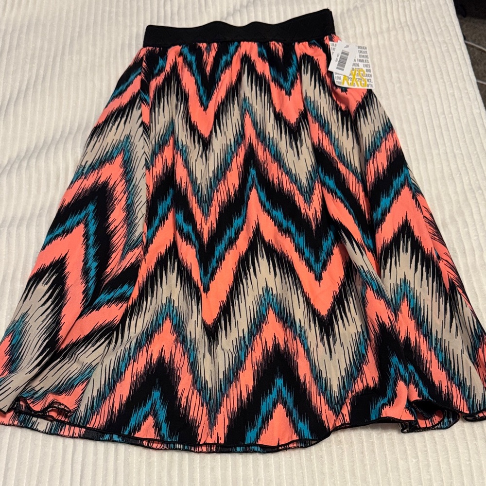 LuLaRoe Coral and Teal Chevron Midi Skirt